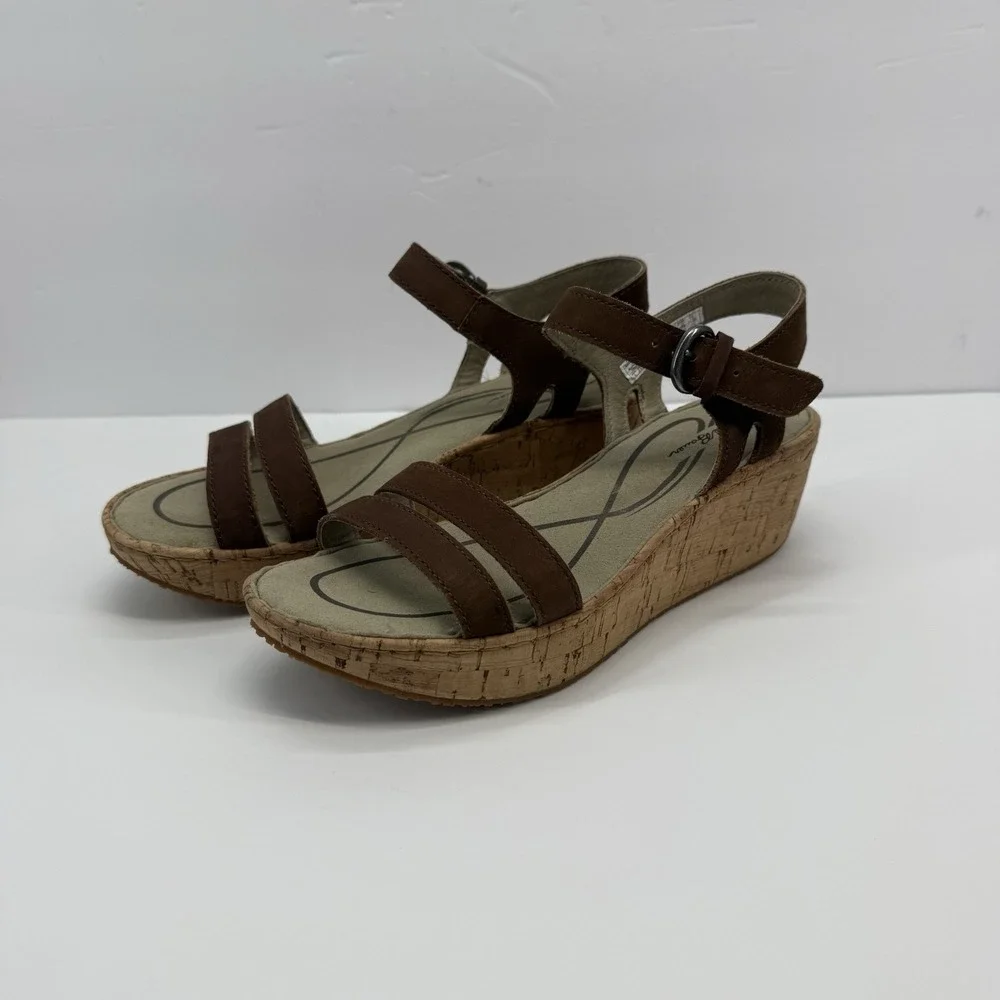 Eddie Bauer Sandals Womens 6 Kara II Ankle Strap Brown Buckle Casual Wedge Heels